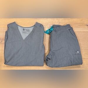 FIGS Women's Graphite Scrub Set | Casma Top Small | Yola Pants S/P